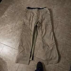Kaki cargos